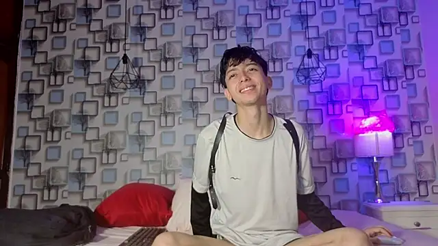 Snapshot of Twink_Sebas7 chatting on June 10, 2026, 12:17 pm Twink Sebas7 online show from June 10, 2026, 12:17 pm