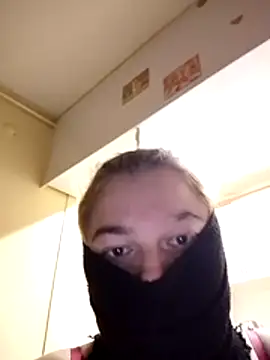 cansu27 online show from April 14, 2026, 8:47 pm