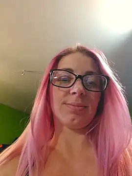 Snapshot of Summer_Taz7 chatting on May 21, 2026, 3:42 pm Summer Taz7 online show from May 21, 2026, 3:42 pm
