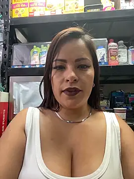 MIA ROSSEEE online show from May 28, 2026, 1:17 pm