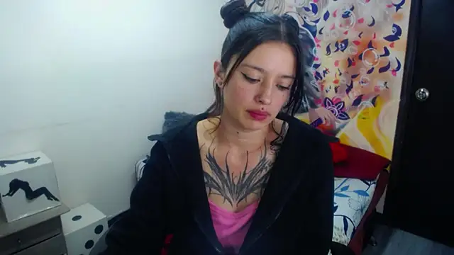 Lucia evans21 online show from April 21, 2026, 2:03 am
