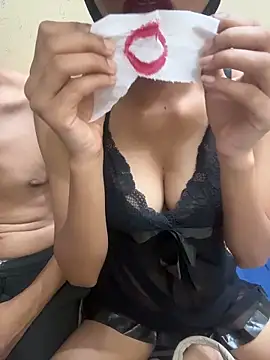 Snapshot of young_couple76 chatting on April 18, 2026, 6:43 pm young couple76 online show from April 18, 2026, 6:43 pm