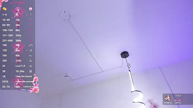 Madeline curvy online show from April 12, 2026, 1:47 pm