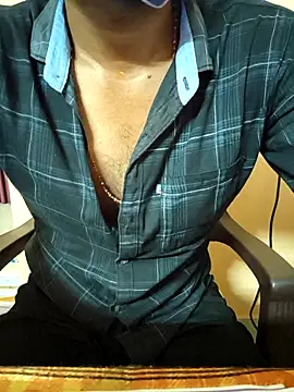 bullhottamil online show from April 15, 2026, 2:43 pm