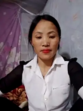  Lyly pussy  online show from April 12, 2026, 11:46 am