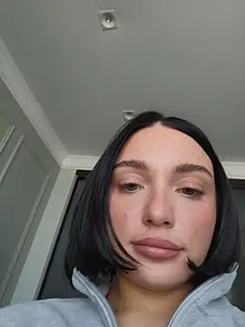 LucyHotty  online show from April 11, 2026, 9:46 am