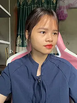 Snapshot of mayha11 chatting on April 17, 2026, 2:03 am mayha11 online show from April 17, 2026, 2:03 am