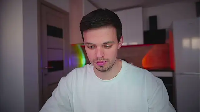 Snapshot of doll_boy_ob chatting on April 16, 2026, 3:24 pm doll boy ob online show from April 16, 2026, 3:24 pm