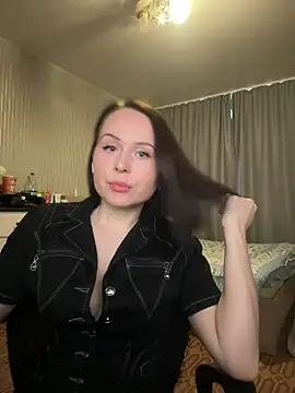 Snapshot of Hopefully_ chatting on April 18, 2026, 6:05 am Hopefully online show from April 18, 2026, 6:05 am