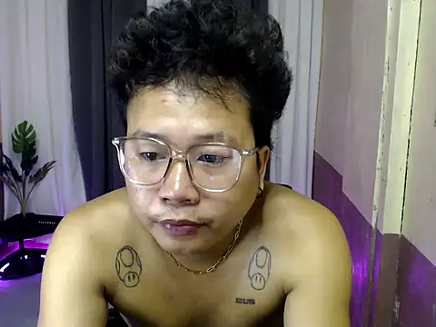 Soctober online show from April 15, 2026, 5:02 am