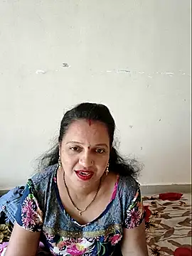 Hot night online show from April 17, 2026, 6:27 am