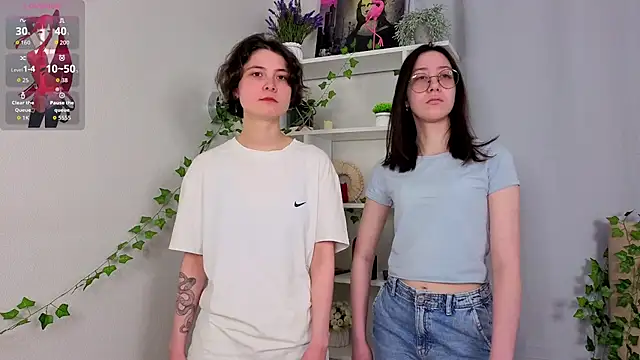 AllisonKierce online show from April 18, 2026, 3:20 am