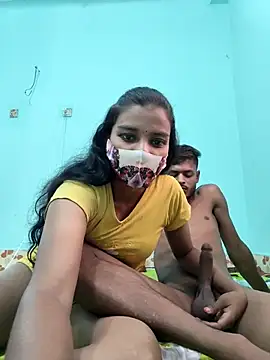 Hot-Couple4 online show from May 5, 2026, 7:00 am