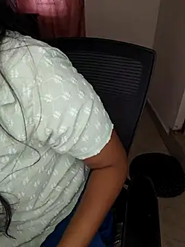 Tamilmoon006 online show from July 16, 2026, 3:47 am
