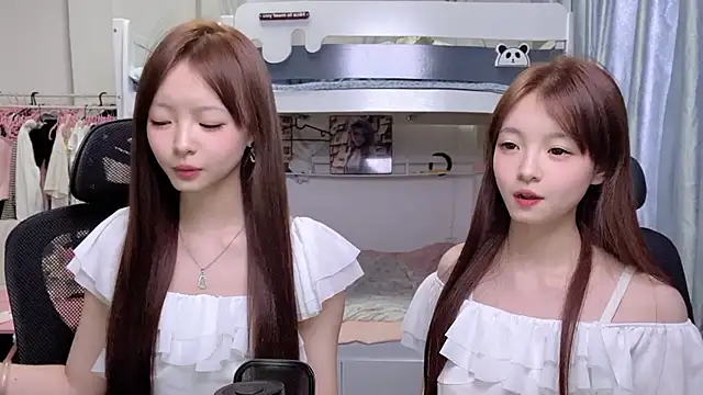 Snapshot of xiaoqiao-daqiao chatting on May 7, 2026, 1:58 pm xiaoqiao-daqiao online show from May 7, 2026, 1:58 pm
