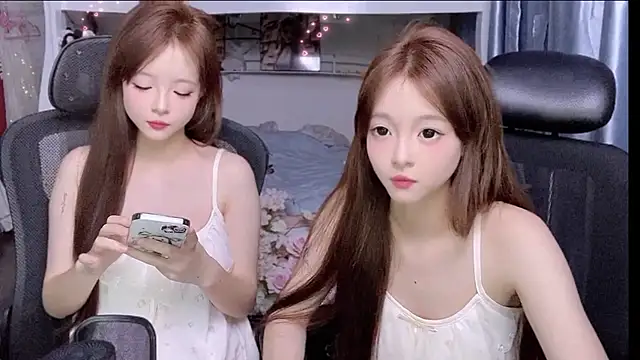 Snapshot of xiaoqiao-daqiao chatting on May 22, 2026, 7:12 pm xiaoqiao-daqiao online show from May 22, 2026, 7:12 pm