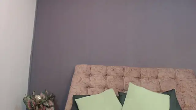 Snapshot of SalomeMartinez_ chatting on May 20, 2026, 2:36 pm SalomeMartinez online show from May 20, 2026, 2:36 pm