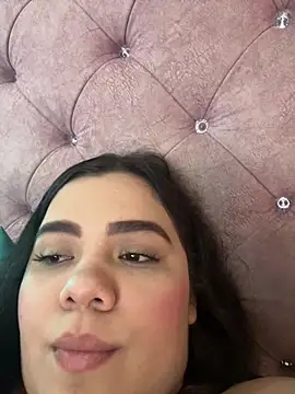 laurenlaine online show from May 31, 2026, 3:23 am