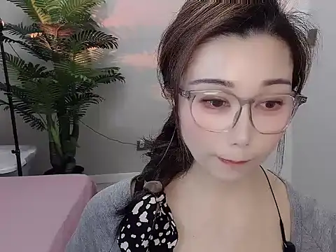 Snapshot of Yunxi- chatting on April 27, 2026, 1:47 am Yunxi- online show from April 27, 2026, 1:47 am