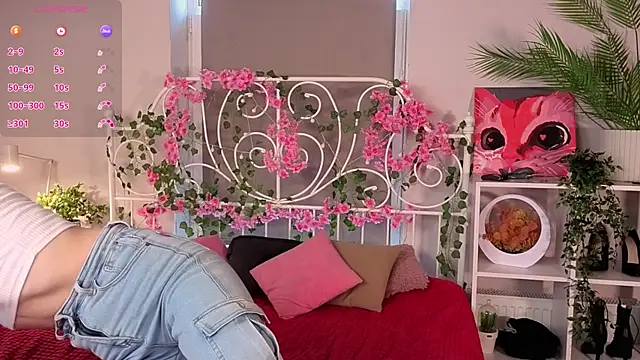 ToshaSelinger online show from April 15, 2026, 5:46 am