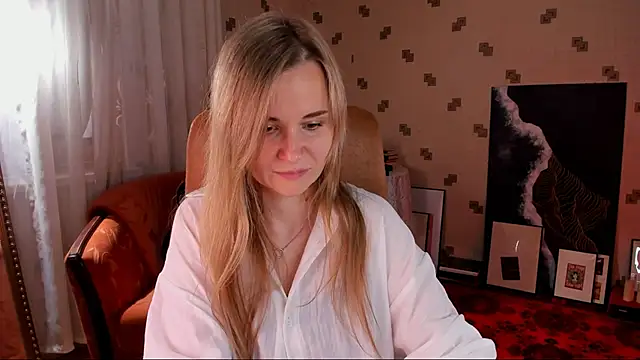 Snapshot of MiaSparkes chatting on June 22, 2026, 11:18 am MiaSparkes online show from June 22, 2026, 11:18 am