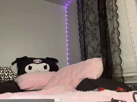 Akira-Rabbit online show from April 10, 2026, 3:46 am