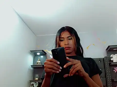 Snapshot of Naomisaenz01 chatting on May 30, 2026, 6:57 pm Naomisaenz01 online show from May 30, 2026, 6:57 pm