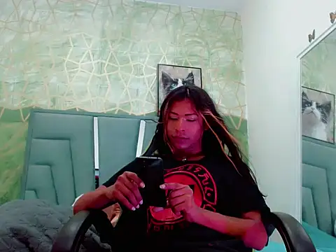 Snapshot of Naomisaenz01 chatting on June 4, 2026, 1:38 pm Naomisaenz01 online show from June 4, 2026, 1:38 pm