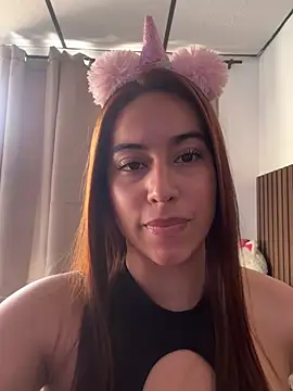 Aitana Lux online show from May 22, 2026, 8:18 pm