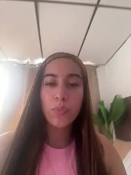Aitana Lux online show from April 13, 2026, 7:07 pm