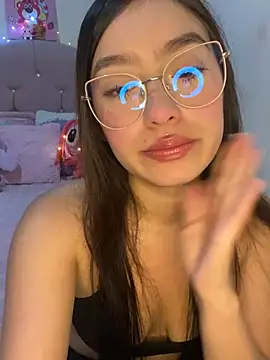 Miakittyyy online show from April 14, 2026, 2:55 pm