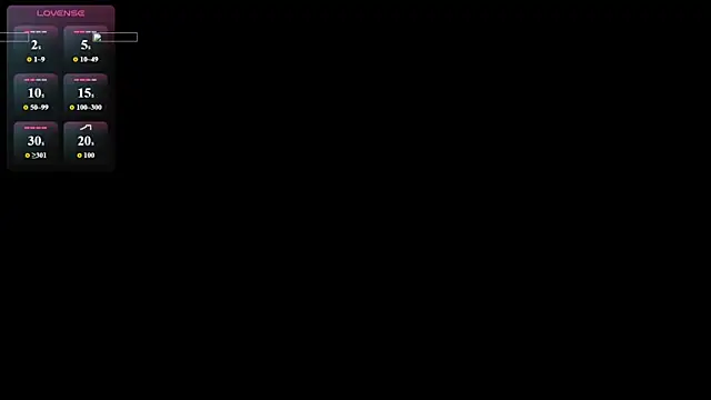Snapshot of moonavelle chatting on June 17, 2026, 9:14 pm moonavelle online show from June 17, 2026, 9:14 pm