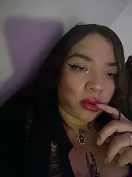 midarixxx online show from May 19, 2026, 6:20 am