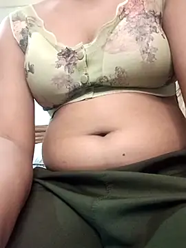 Snapshot of dearmona00 chatting on June 25, 2026, 6:57 pm dearmona00 online show from June 25, 2026, 6:57 pm