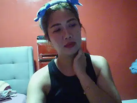 Cutie-Smile online show from May 8, 2026, 9:51 pm
