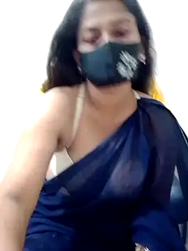 Snapshot of black-woman chatting on April 11, 2026, 4:10 pm black-woman online show from April 11, 2026, 4:10 pm