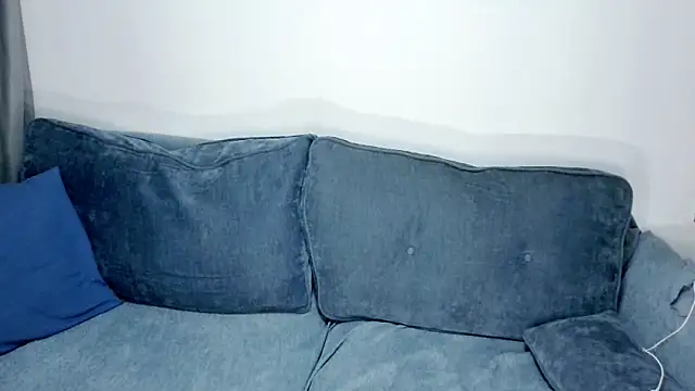 qianqian-b online show from April 20, 2026, 6:09 pm