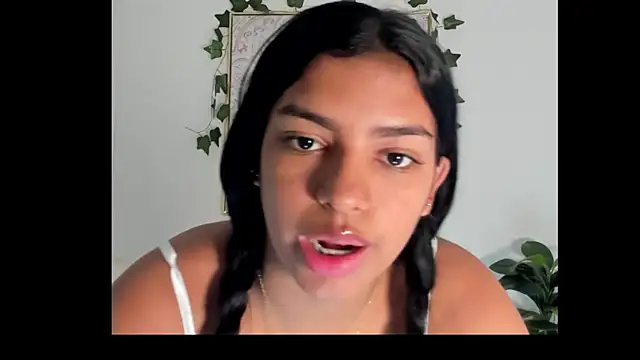 Lindsey Monreal online show from April 16, 2026, 12:06 pm