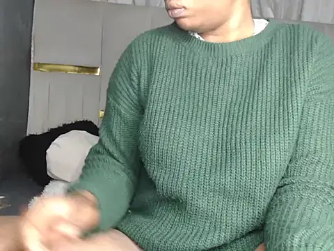 CreamyPussy95 online show from April 16, 2026, 4:13 am