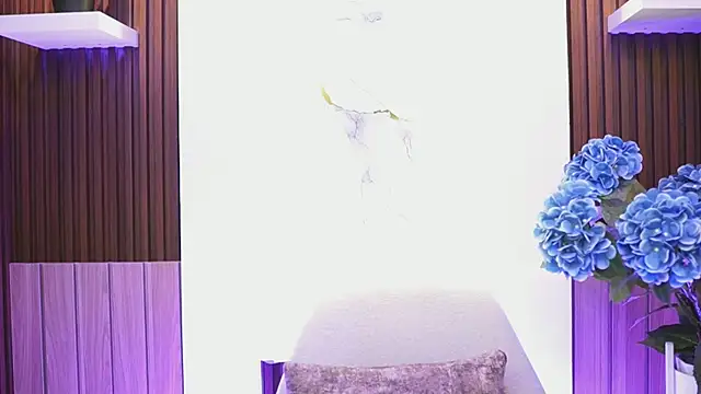 Snapshot of BrianaLane chatting on July 8, 2026, 7:03 pm BrianaLane online show from July 8, 2026, 7:03 pm