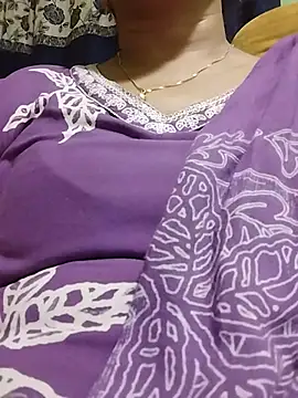 Snapshot of Monika_telugu_queen chatting on July 14, 2026, 4:24 pm Monika telugu queen online show from July 14, 2026, 4:24 pm
