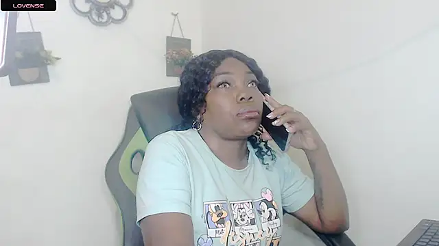 hotbrunettecasandra online show from November 14, 2025, 2:48 am