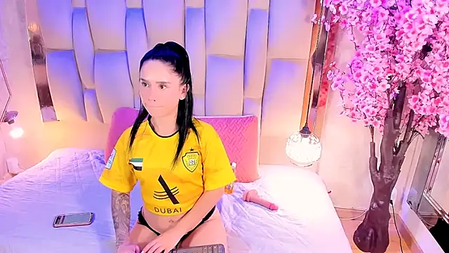 Iriistai1 online show from June 18, 2026, 9:31 pm