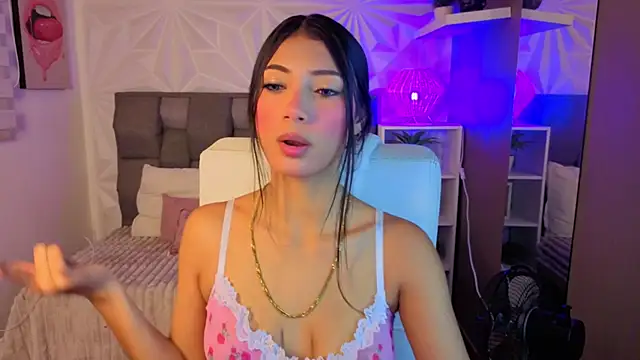Snapshot of Perlaa_moon_ chatting on June 1, 2026, 12:38 pm Perlaa moon online show from June 1, 2026, 12:38 pm