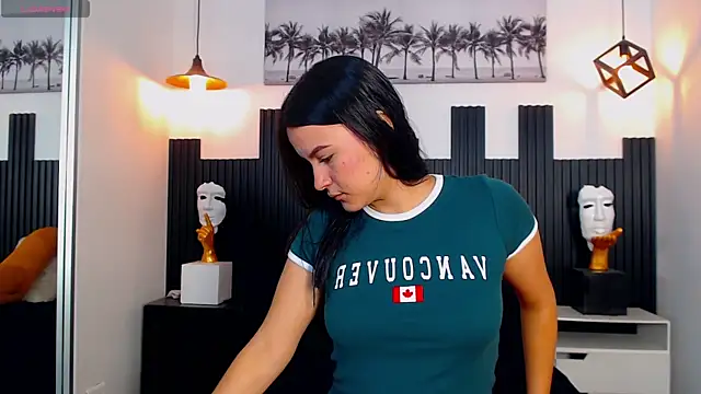 rosaleia  online show from April 16, 2026, 8:20 pm