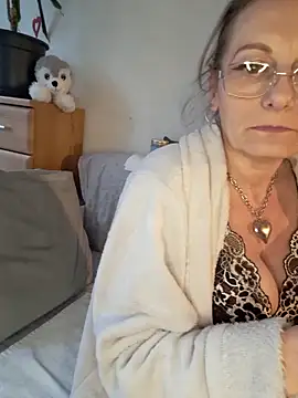Blond lady czech online show from May 15, 2026, 5:55 pm