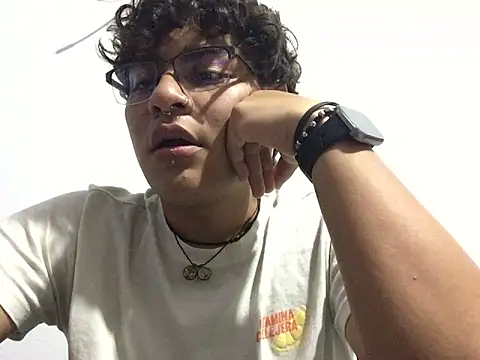 Snapshot of xhecho_uzumaki chatting on June 20, 2026, 5:34 am xhecho uzumaki online show from June 20, 2026, 5:34 am