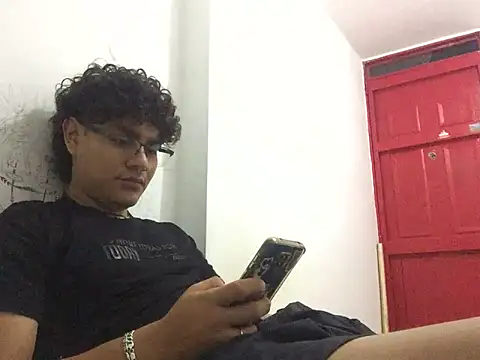 Snapshot of xhecho_uzumaki chatting on June 2, 2026, 4:01 am xhecho uzumaki online show from June 2, 2026, 4:01 am