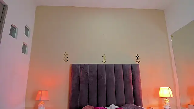 Snapshot of scarlet_pielcanela chatting on June 6, 2026, 8:14 pm scarlet pielcanela online show from June 6, 2026, 8:14 pm