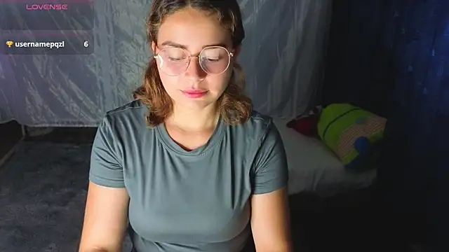 Snapshot of sweetdia_b chatting on June 11, 2026, 2:11 am sweetdia b online show from June 11, 2026, 2:11 am